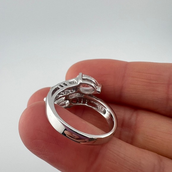 Vintage 18K HGE Cocktail Ring Size 7/7.5 Pear & Baguette Cut Stones Bypass Style - Picture 9 of 9